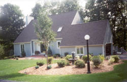 Foundation Planter w/Fountain